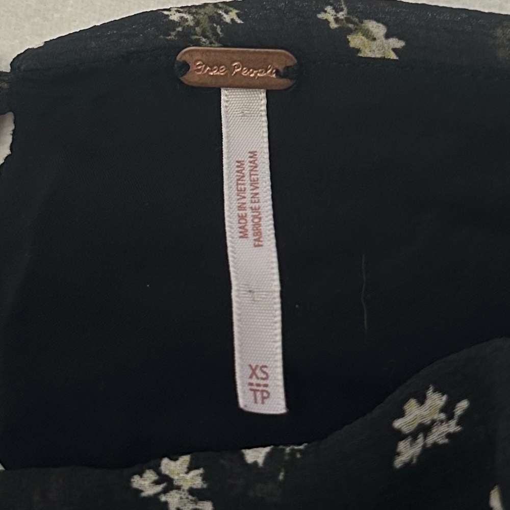 Free people against all odds Floral Black Ruched open back Top 51895 - Picture 6 of 10